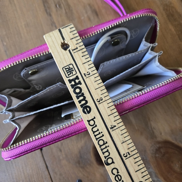 Adrienne Vittadini Pink Women's Charging Wallet - Picture 13 of 14